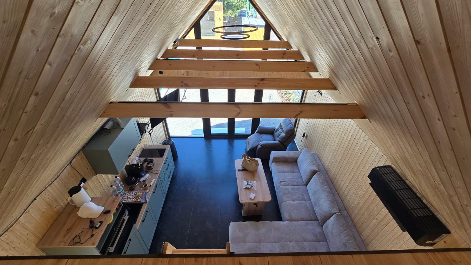 BARN HOUSE 759