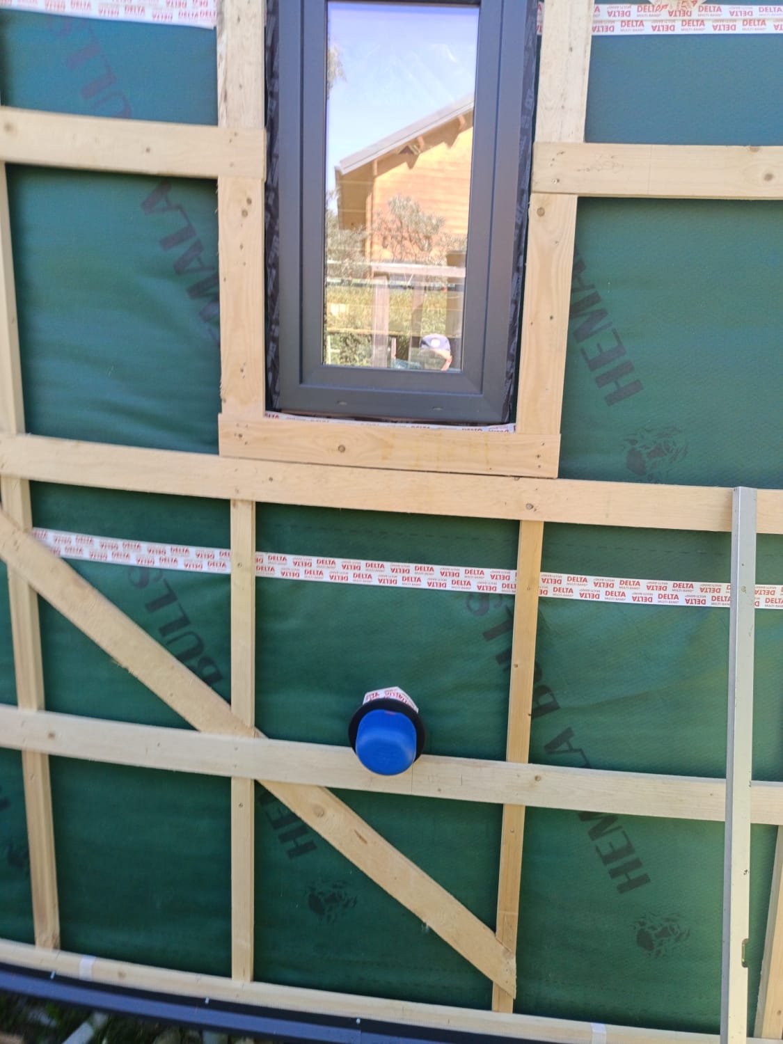 Detail des Fensters in der Seitenwand