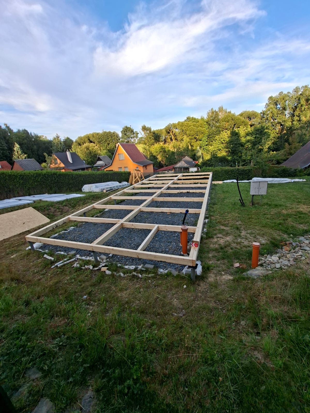 Montage des tragenden Rahmens