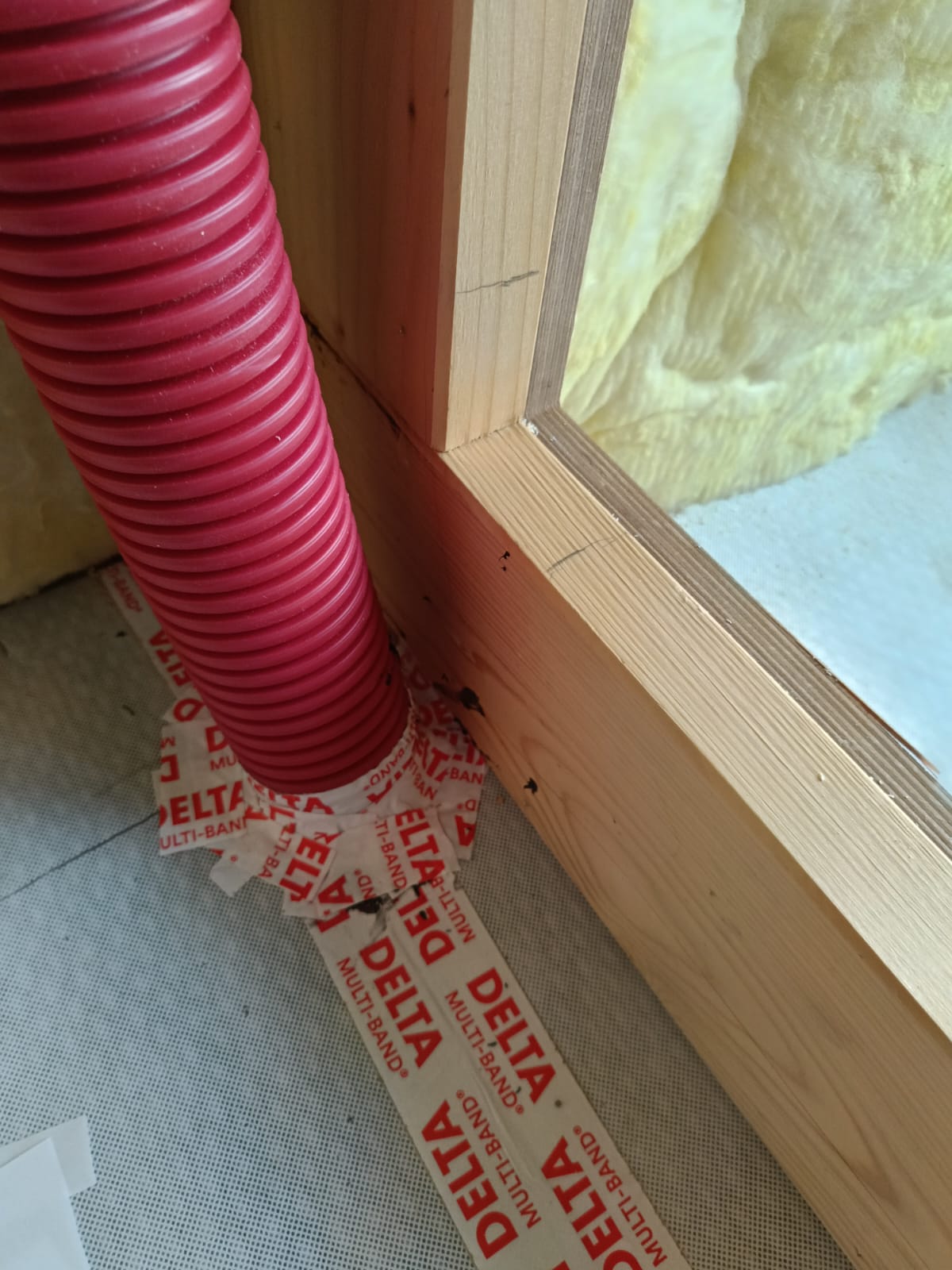 Verlegen eines flexiblen Wellrohrs